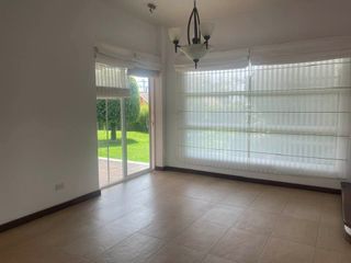 Foto 17 de RENTO CASA EN SAN JUAN DE CUMBAYA - SECTOR LA RIOJA