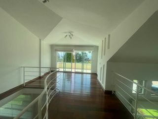 Foto 34 de RENTO CASA EN SAN JUAN DE CUMBAYA - SECTOR LA RIOJA