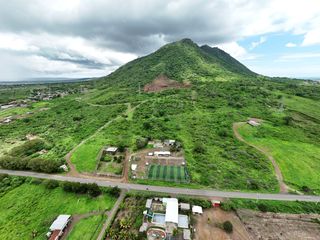 Foto 1 de Terreno en venta en los Bajos de Afuera - Montecristi - Manabí