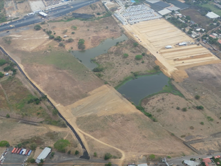 Foto 9 de Vendo Terreno 120.000m² pasando peaje Chongón Vía a La Costa 180m de Frente