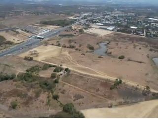 Foto 22 de Vendo Terreno 120.000m² pasando peaje Chongón Vía a La Costa 180m de Frente