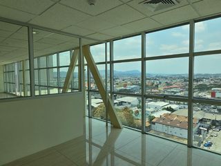 Foto 30 de Vendo Oficina Sky Building 96m² con Terraza Adicional de 20m² y 2 Parqueos