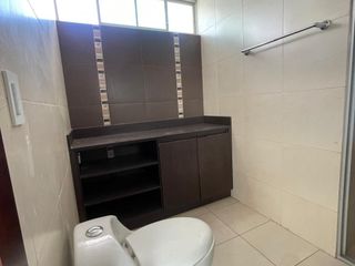 Foto 15 de Rento  casa de 205 m2 en Tumbaco