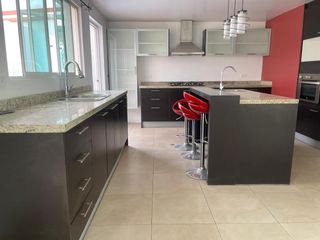 Foto 20 de Rento  casa de 205 m2 en Tumbaco