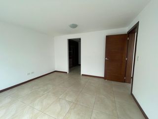 Foto 33 de Rento  casa de 205 m2 en Tumbaco