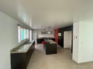 Foto 48 de Rento  casa de 205 m2 en Tumbaco