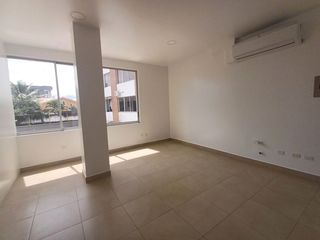 Foto 5 de SE ARRIENDA 2 CONSULTORIOS Y/O OFICINAS JUNTAS; DE 35 M2. (APROX.) C/U. EN METROPOLI PLAZA, SANTO DOMINGO DE LOS COLORADOS - ECUADOR