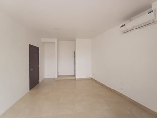 Foto 8 de SE ARRIENDA 2 CONSULTORIOS Y/O OFICINAS JUNTAS; DE 35 M2. (APROX.) C/U. EN METROPOLI PLAZA, SANTO DOMINGO DE LOS COLORADOS - ECUADOR