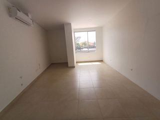 Foto 9 de SE ARRIENDA 2 CONSULTORIOS Y/O OFICINAS JUNTAS; DE 35 M2. (APROX.) C/U. EN METROPOLI PLAZA, SANTO DOMINGO DE LOS COLORADOS - ECUADOR