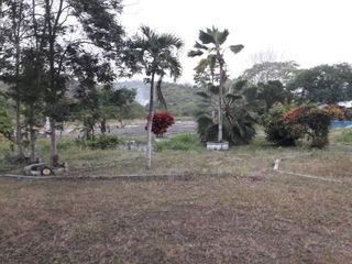 Foto 2 de Terreno vendo en la via Montecristi Portoviejo