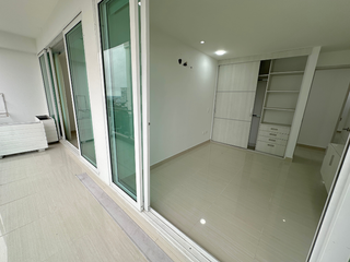 Foto 13 de amplio apartamento en el barrio caudal a la venta