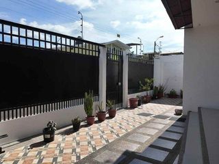 Foto 7 de casa amoblada de alquiler manta zona manta 2000 L/F