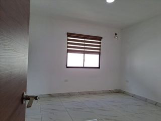 Foto 7 de departamento de alquiler en manta zona sur L/F