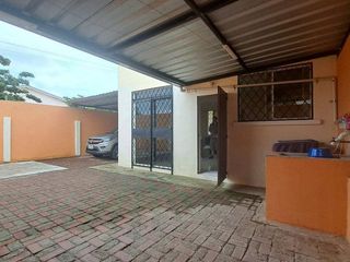 Foto 9 de casa de alquiler en manta urbanización sariland L/F