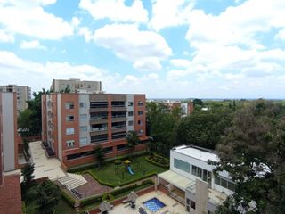 Foto 4 de Apartamento en venta en Pance. Sur de Cali.