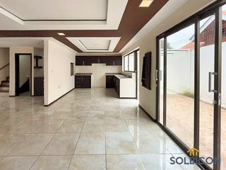 Foto 10 de Hermosa Casa de 4 habitaciones sector Molinopamba