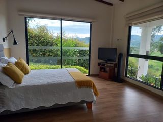 Foto 2 de SE VENDE CASA EN CONJUNTO CERRADO EN MONIQUIRA