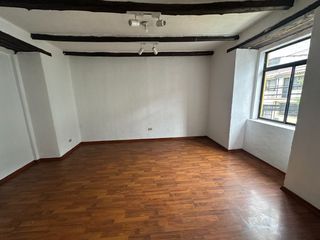 Foto 1 de Local comercial de arriendo sector la tola