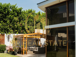 Foto 5 de CASA DE ENSUEÑO CON JARDIN AMPLIO EN LA ENCANTADA DE VILLA