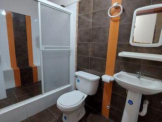 Foto 5 de Departamento en Alquiler de 3 Dormitorios en Primera Planta Alta cerca de la 25 de Junio/Farmacia Fybeca