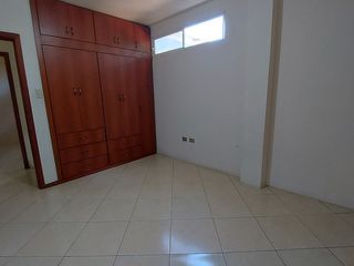 Foto 6 de Departamento en Alquiler de 3 Dormitorios en Primera Planta Alta cerca de la 25 de Junio/Farmacia Fybeca