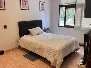 Foto 7 de Casa en venta frente a parque Ate Urb. Olimpo