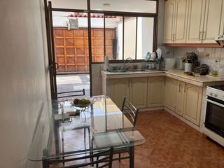Foto 4 de Casa en venta frente a parque Ate Urb. Olimpo