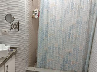 Foto 15 de Casa en venta frente a parque Ate Urb. Olimpo