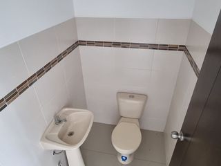 Foto 6 de Vendo Moderno Departamento de 93 m² La Romareda Norte de Guayaquil Estrene