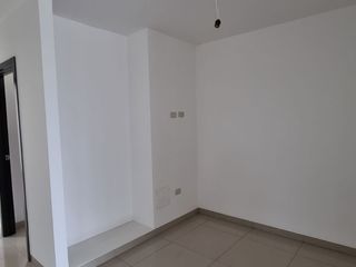 Foto 7 de Vendo Moderno Departamento de 93 m² La Romareda Norte de Guayaquil Estrene
