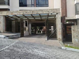Foto 1 de Departamento Duplex Urbanización El Condado Quito