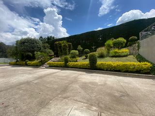 Foto 4 de CASA DE LUJO DE UNA PLANTA EN URB PRIVADA CUMBAYA (PROX RUTA VIVA)