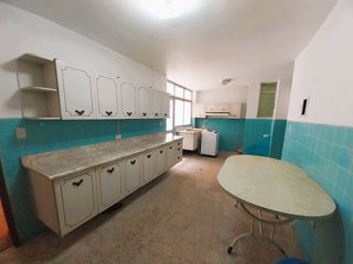 Foto 8 de VENDO CASA DE TRES PISOS REMODELADA CON MINI DEPARTAMENTO