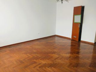 Foto 16 de VENDO CASA DE TRES PISOS REMODELADA CON MINI DEPARTAMENTO