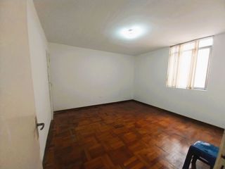 Foto 19 de VENDO CASA DE TRES PISOS REMODELADA CON MINI DEPARTAMENTO