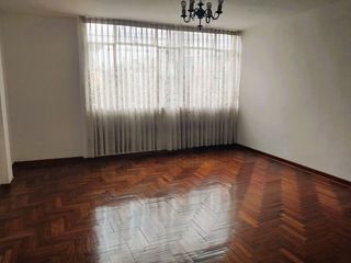 Foto 21 de VENDO CASA DE TRES PISOS REMODELADA CON MINI DEPARTAMENTO