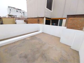 Foto 29 de VENDO CASA DE TRES PISOS REMODELADA CON MINI DEPARTAMENTO