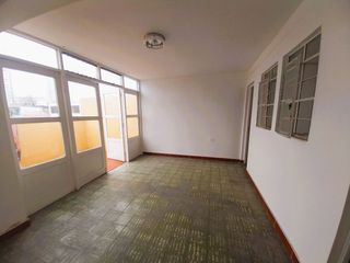 Foto 31 de VENDO CASA DE TRES PISOS REMODELADA CON MINI DEPARTAMENTO