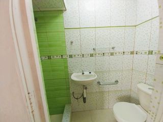 Foto 36 de VENDO CASA DE TRES PISOS REMODELADA CON MINI DEPARTAMENTO