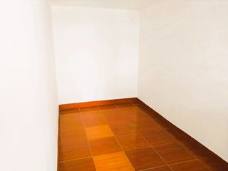 Foto 38 de VENDO CASA DE TRES PISOS REMODELADA CON MINI DEPARTAMENTO