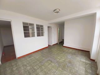 Foto 33 de VENDO CASA DE TRES PISOS REMODELADA CON MINI DEPARTAMENTO