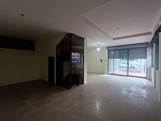Foto 3 de Renta de Local Comercial - Av. Napo