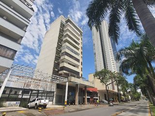 Foto 1 de VENDON APARTAMENTO EN EL NORTE. CERCA A LA TORRE DE CALI, CON UN AREA 280M2