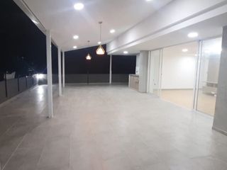 Foto 4 de VENDON APARTAMENTO EN EL NORTE. CERCA A LA TORRE DE CALI, CON UN AREA 280M2