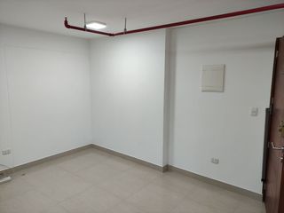 Foto 10 de Oficina / consultorio en Venta en Cercado límite con Lince !!