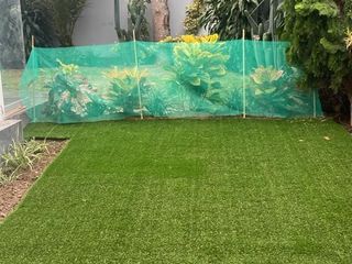 Foto 2 de VENDO LINDA CASA EN ESQUINA - REMODELADA - LA AURORA CON TERRAZA Y JARDÍN