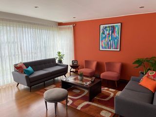Foto 6 de VENDO LINDA CASA EN ESQUINA - REMODELADA - LA AURORA CON TERRAZA Y JARDÍN