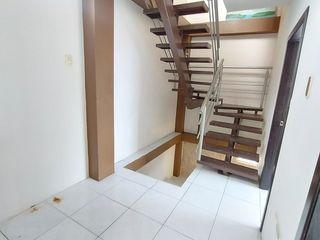 Foto 12 de Bonita Casa de 4 Dormitorios con Terraza en Urbanización Privada Portal de Los Esteros