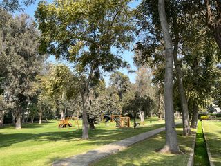 Foto 4 de Venta casa a precio de terreno. Urb. El Haras de la Molina