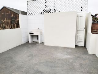 Foto 13 de CASITA / DEPARTAMENTO DE DOS PISOS EN ALQUILER EN BREÑA